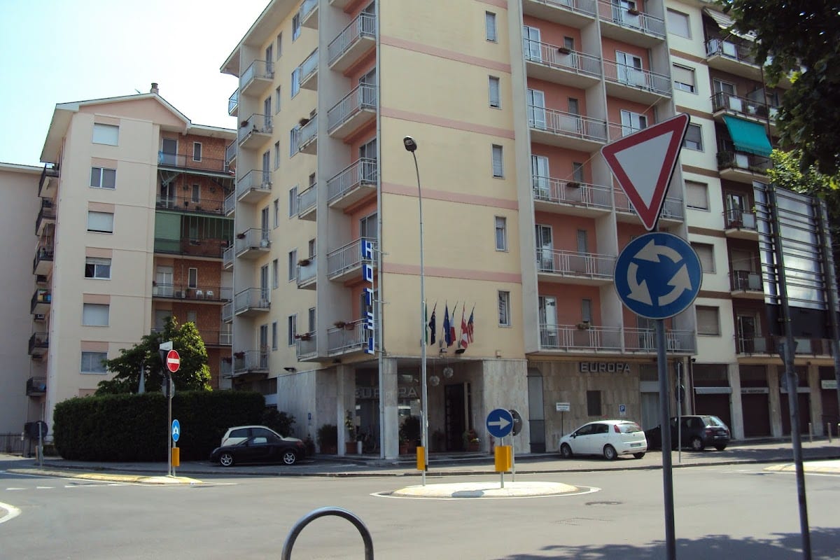 Europa University Rooms Hotel