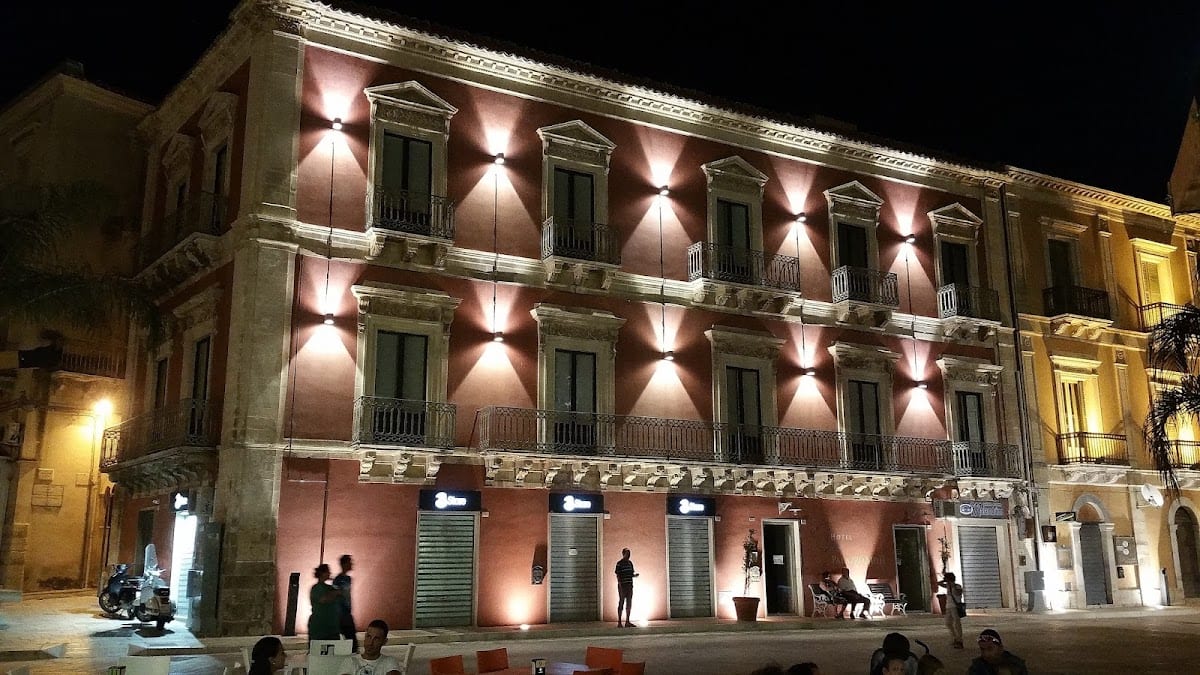 Palazzo Melfi Suite Hotel