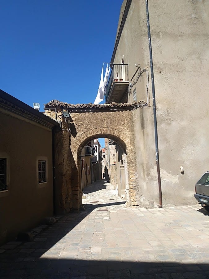 Fenì Home Bed & Breakfast Tricarico