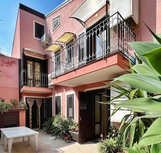 B&B Epos Acitrezza