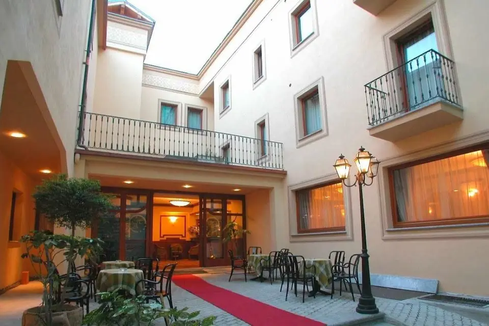 Hotel Acqui