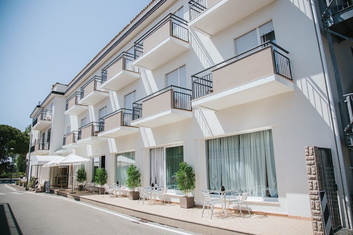 HOTEL LAURA