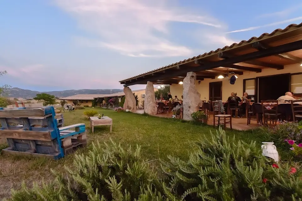 Agriturismo Lu Nodu - Trinita d'Aglutu e Vignola