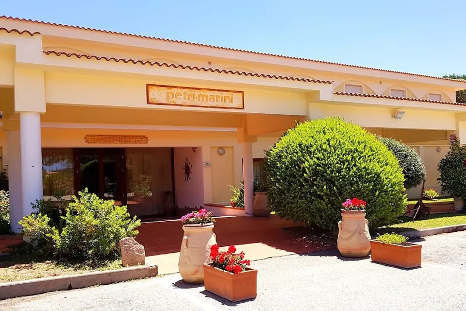 Hotel Petri Marini