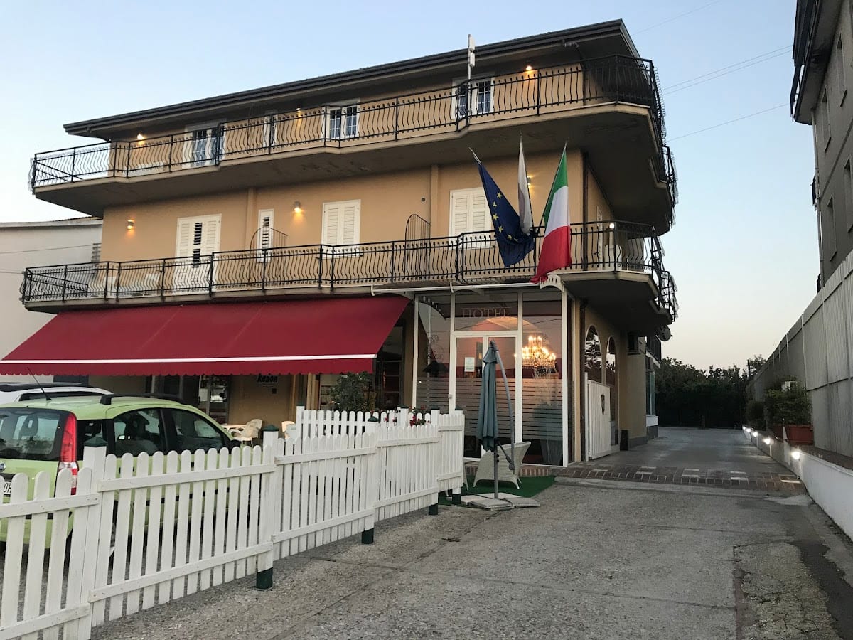Hotel Ascot