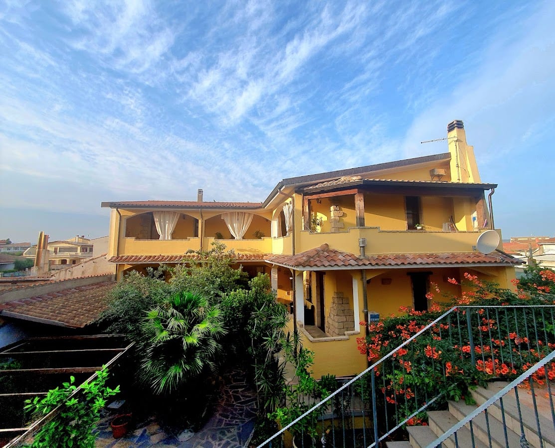 Isprocilis House