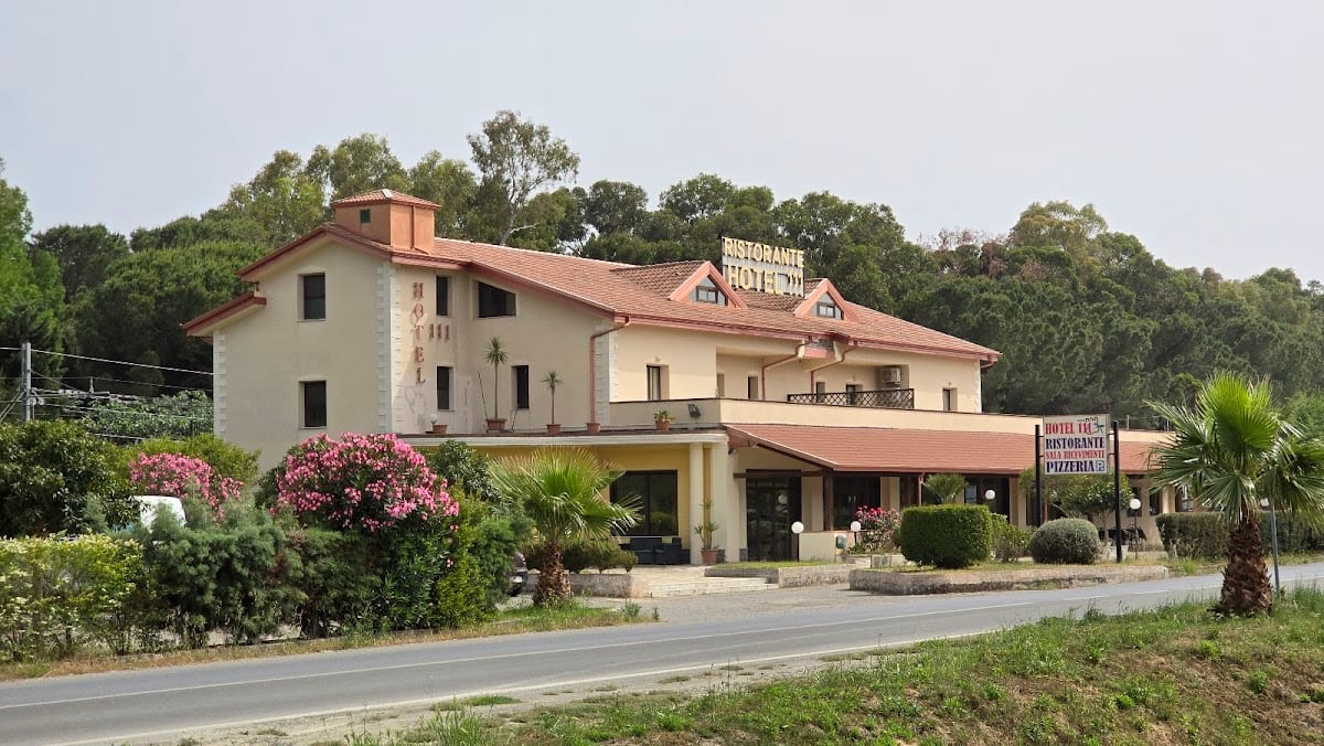 Hotel Ristorante Pizzeria 111