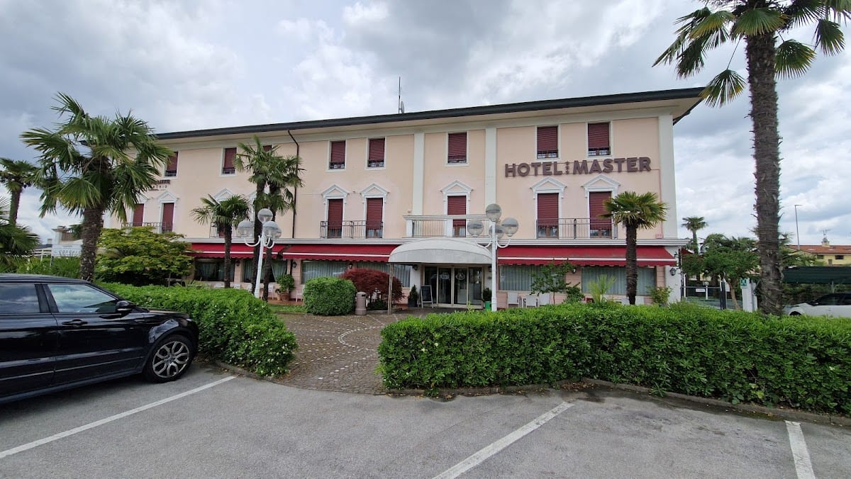 Hotel Master