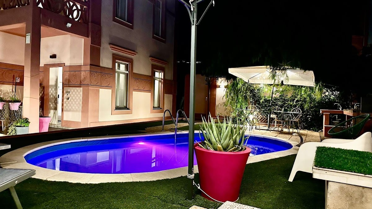 Maison Belle Époque & suites with pool