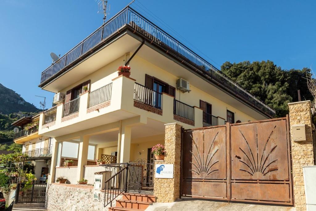 Amaltea Bed and Breakfast