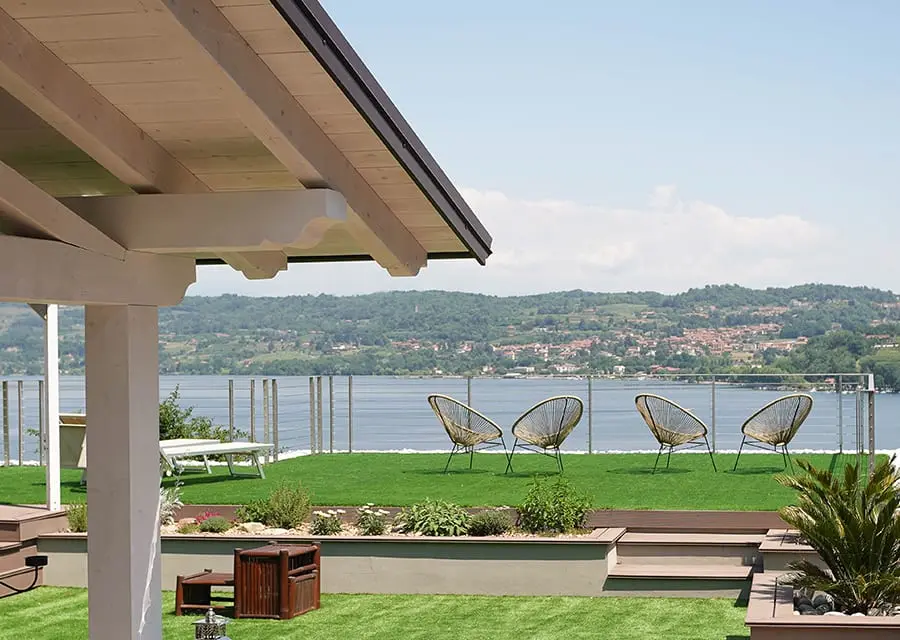 THE LAKE HOUSE