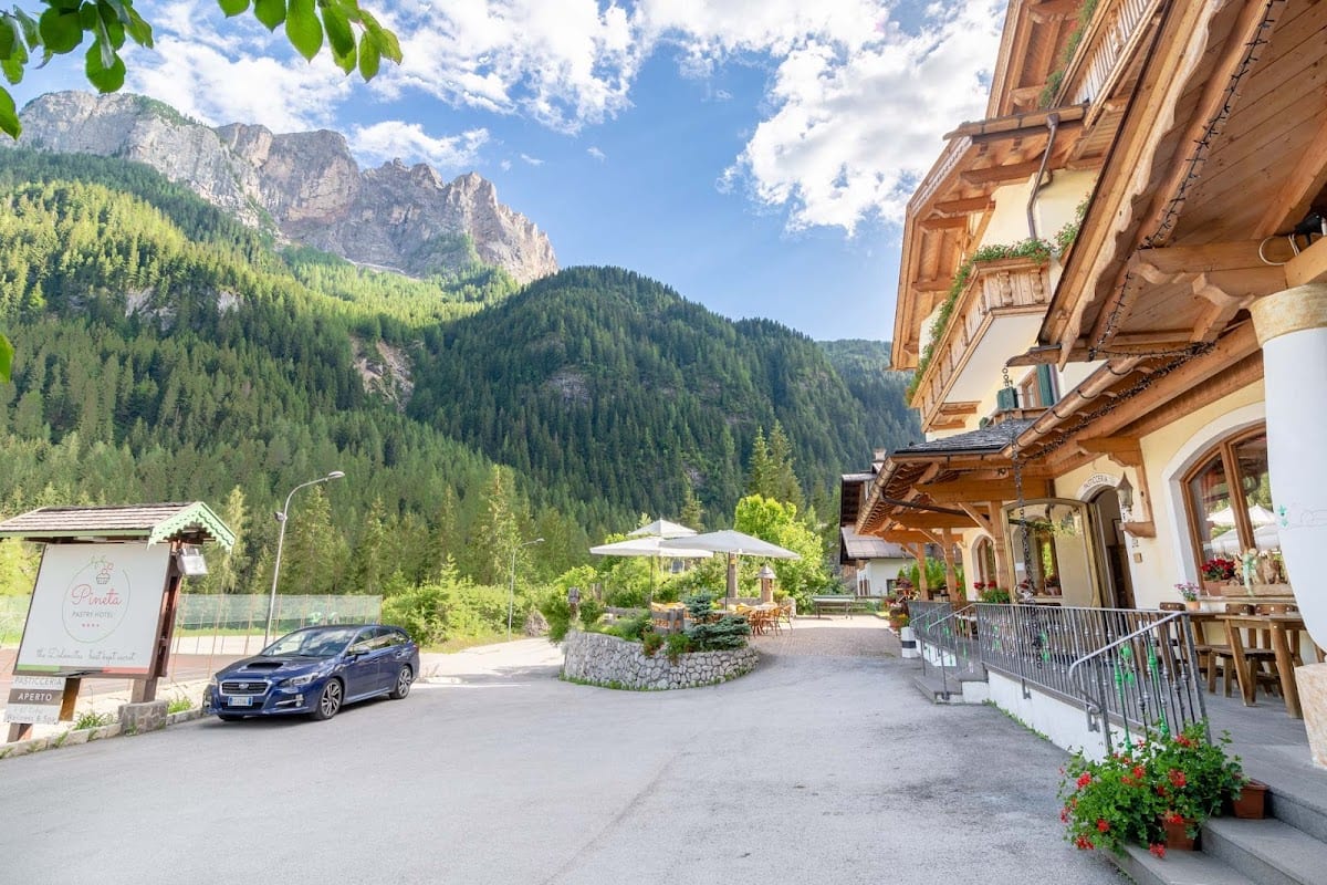 Pineta Pastry Hotel
