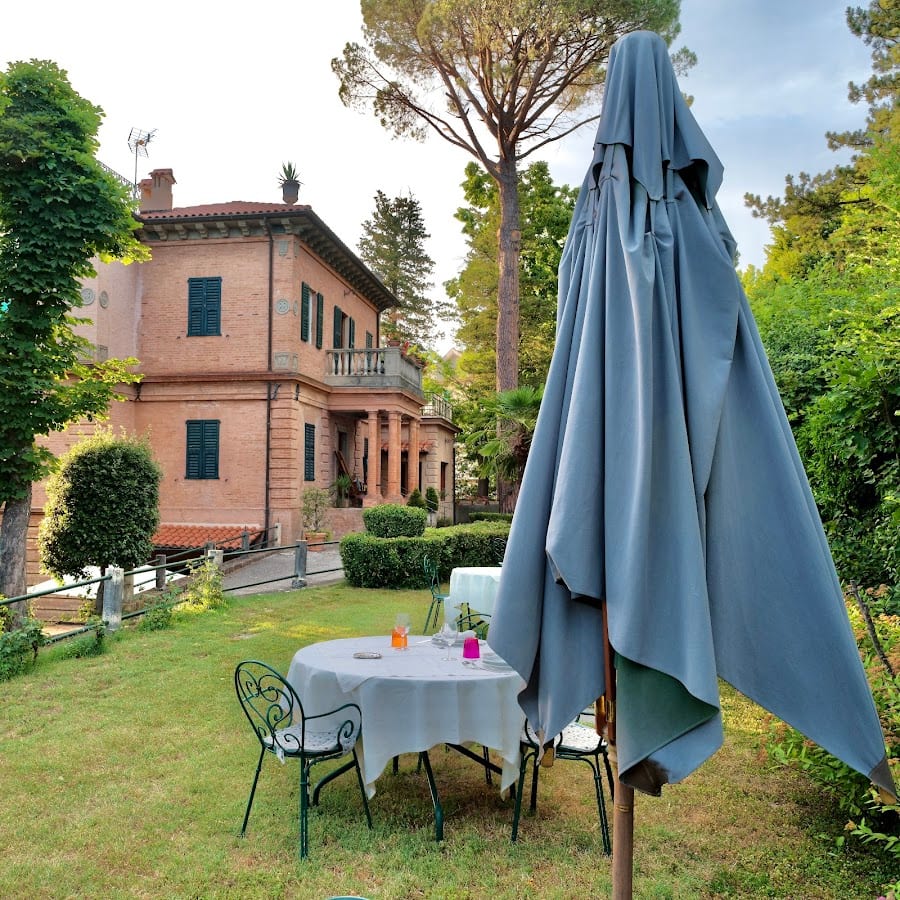 Hotel Paradiso