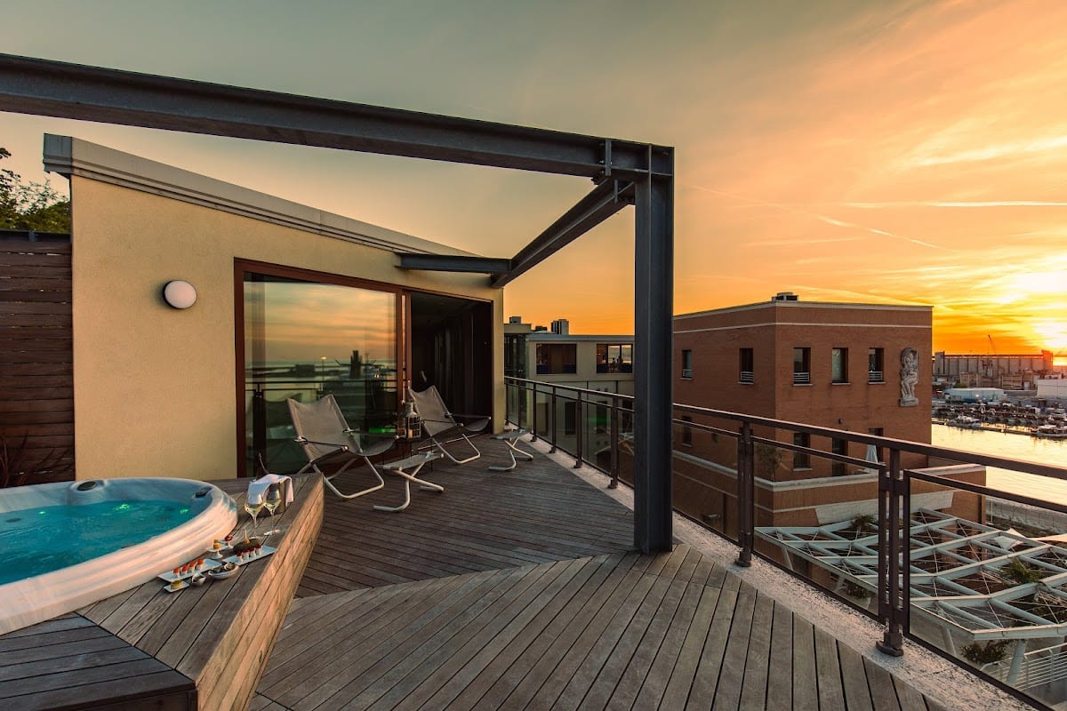 SeePort Hotel