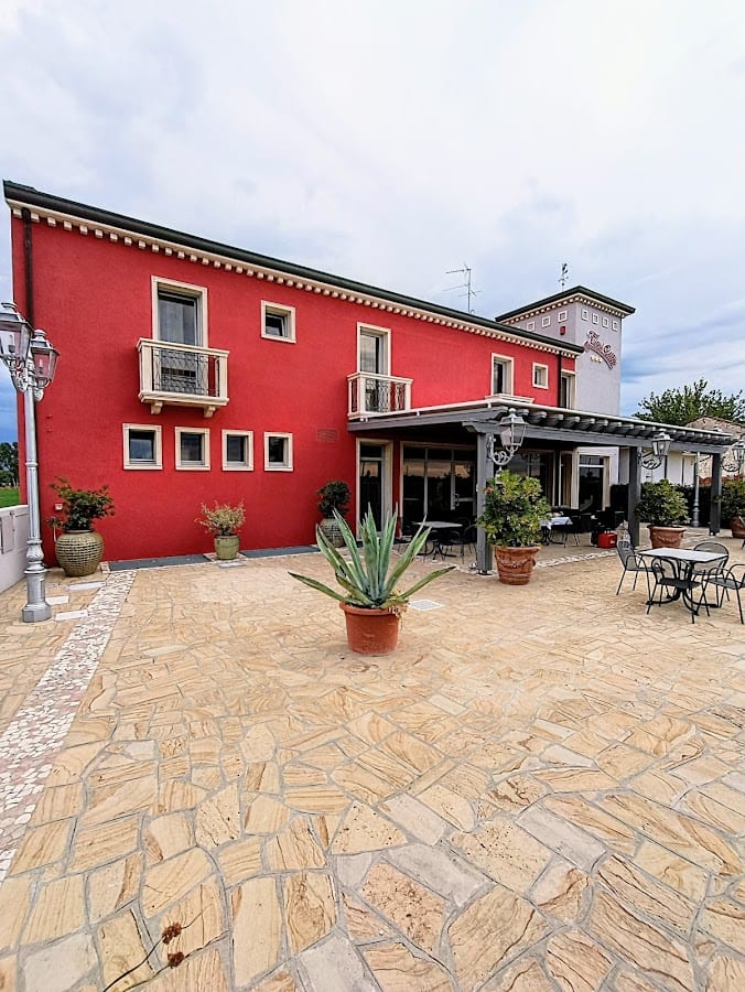 Hotel Fuori Città