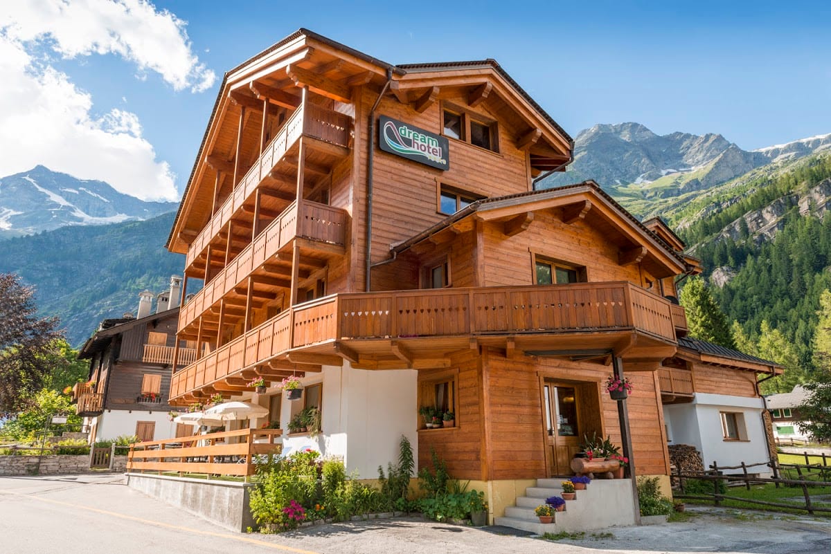 Dream Hotel