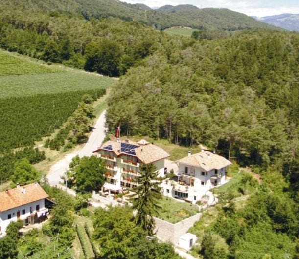 Kreuzstein - Bar - Bed&Breakfast