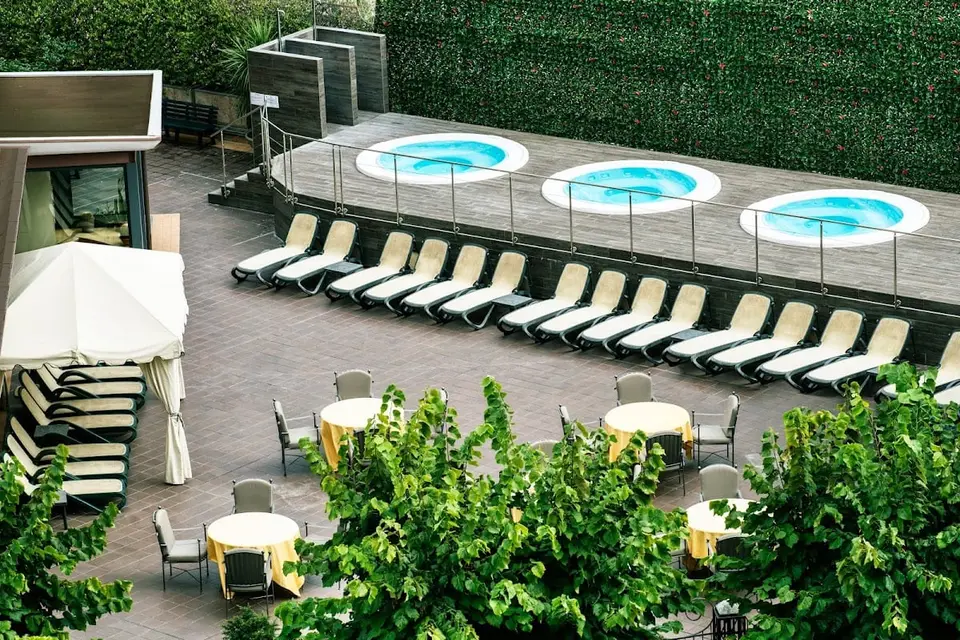 Ambasciatori Place Hotel