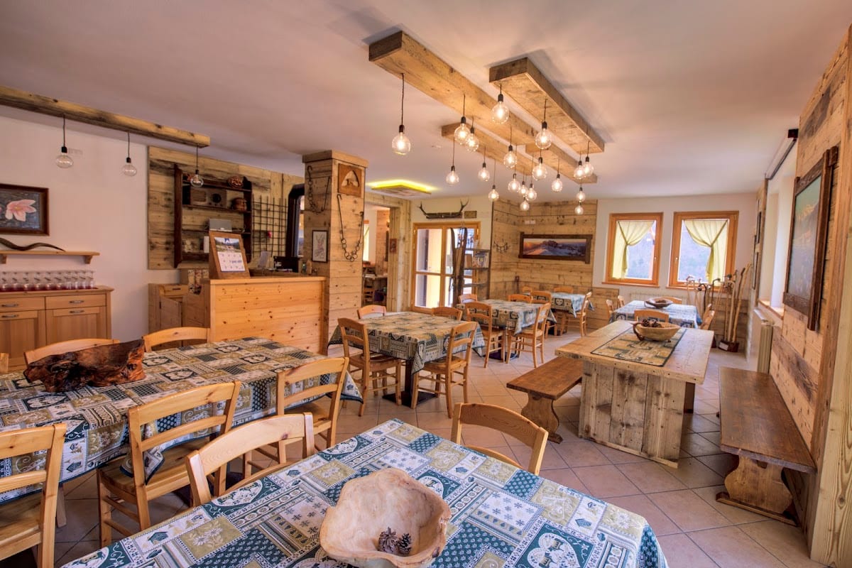 Baita Valle Azzurra - Ostello e ristorante