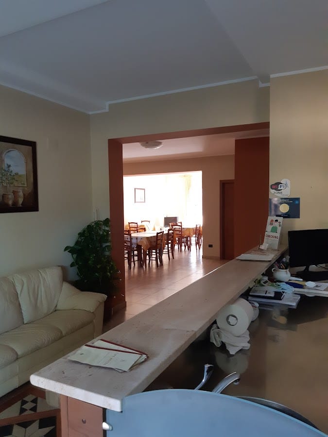 LIFE HOTEL