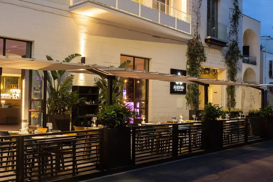 Arryvo Hotel