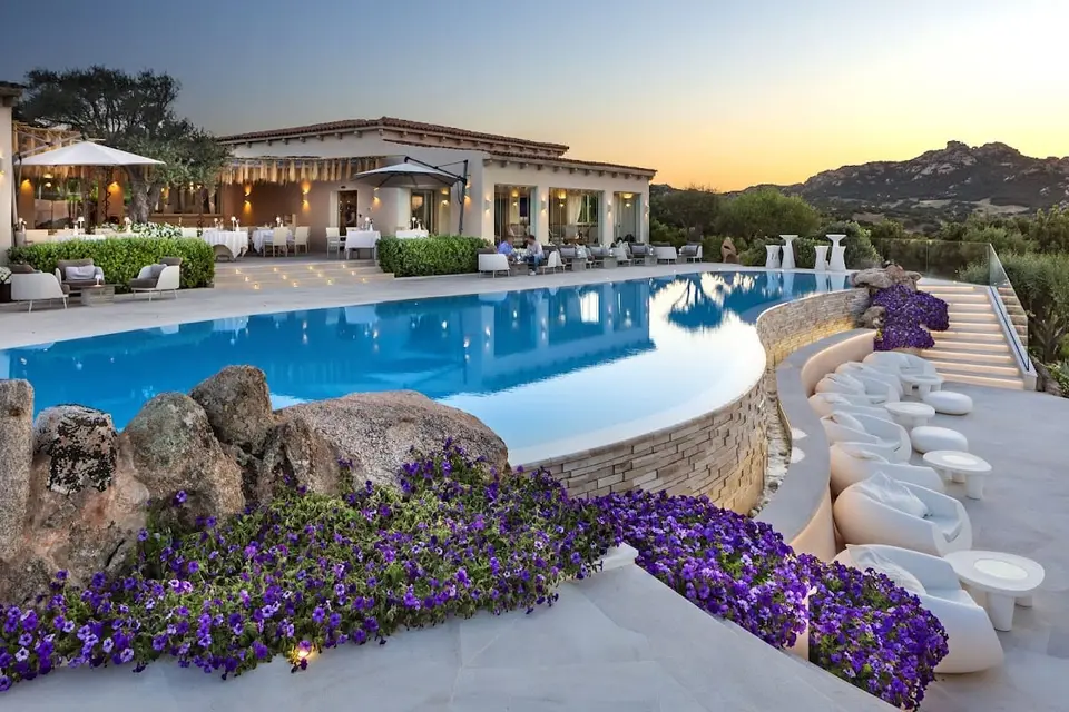 Li Finistreddi Exclusive Country Retreat