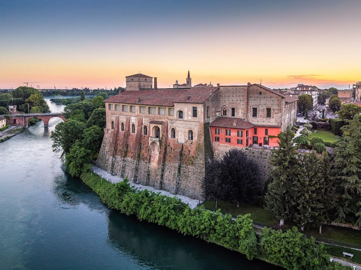 Castello Visconteo - Hotel e Ricevimenti