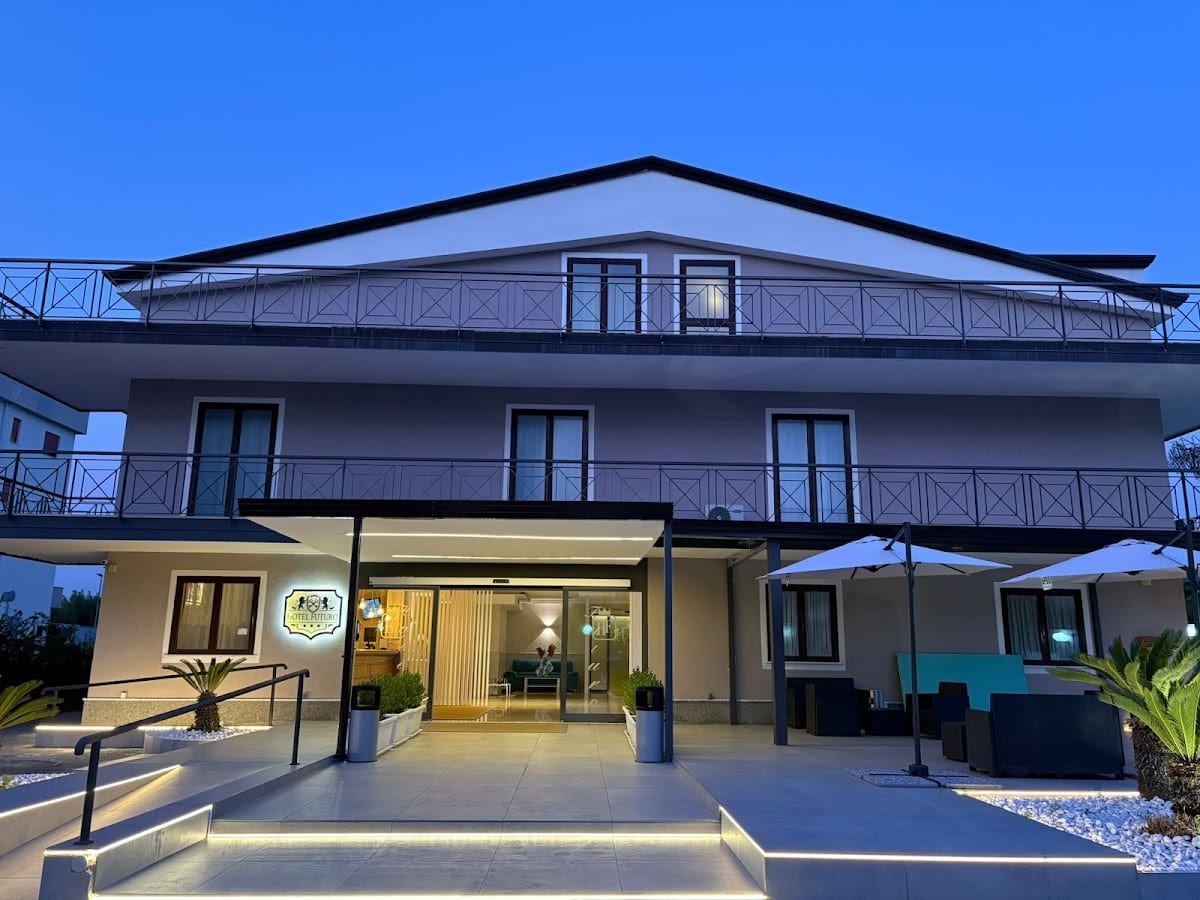 HOTEL FUTURO