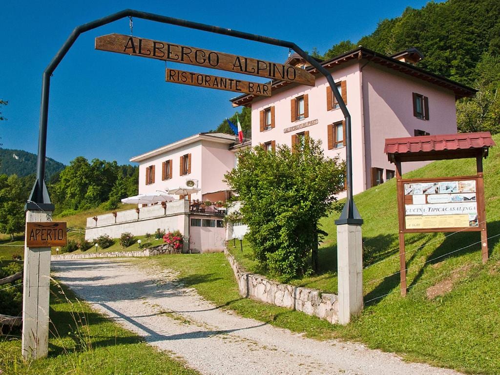 Albergo Ristorante Alpino "Da Tullio"