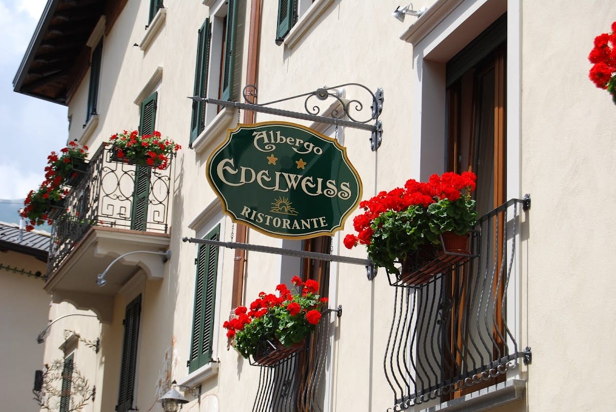 Albergo Ristorante Edelweiss
