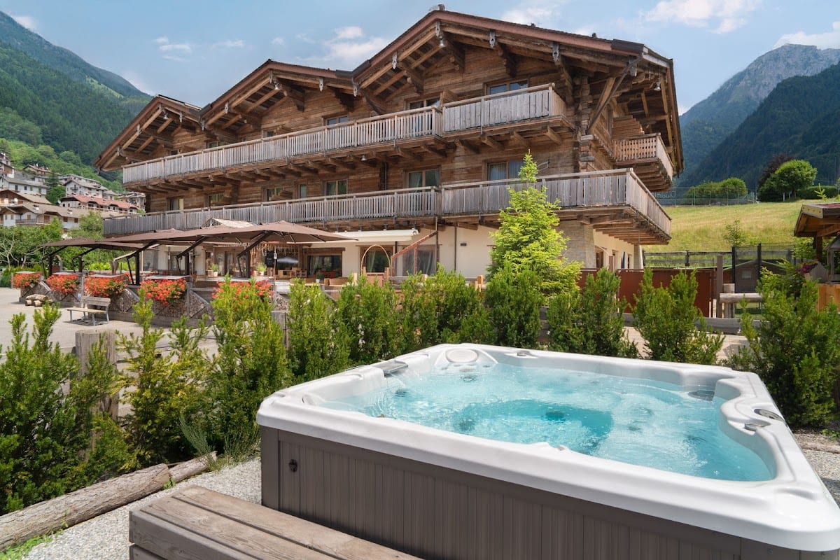 Alpen Chalet - Charme Mountain Hotel & Private Spa