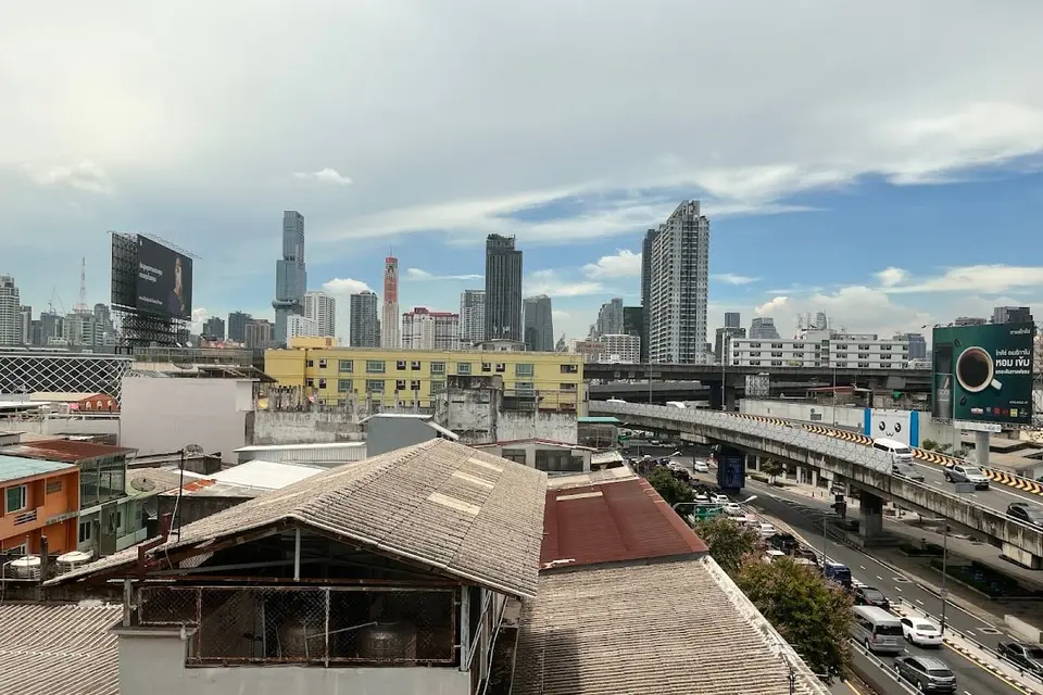 Bangkok City Suite Hotel