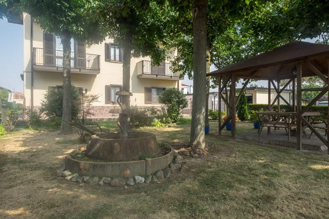 B&B LE CAMELIE BAREGGIO
