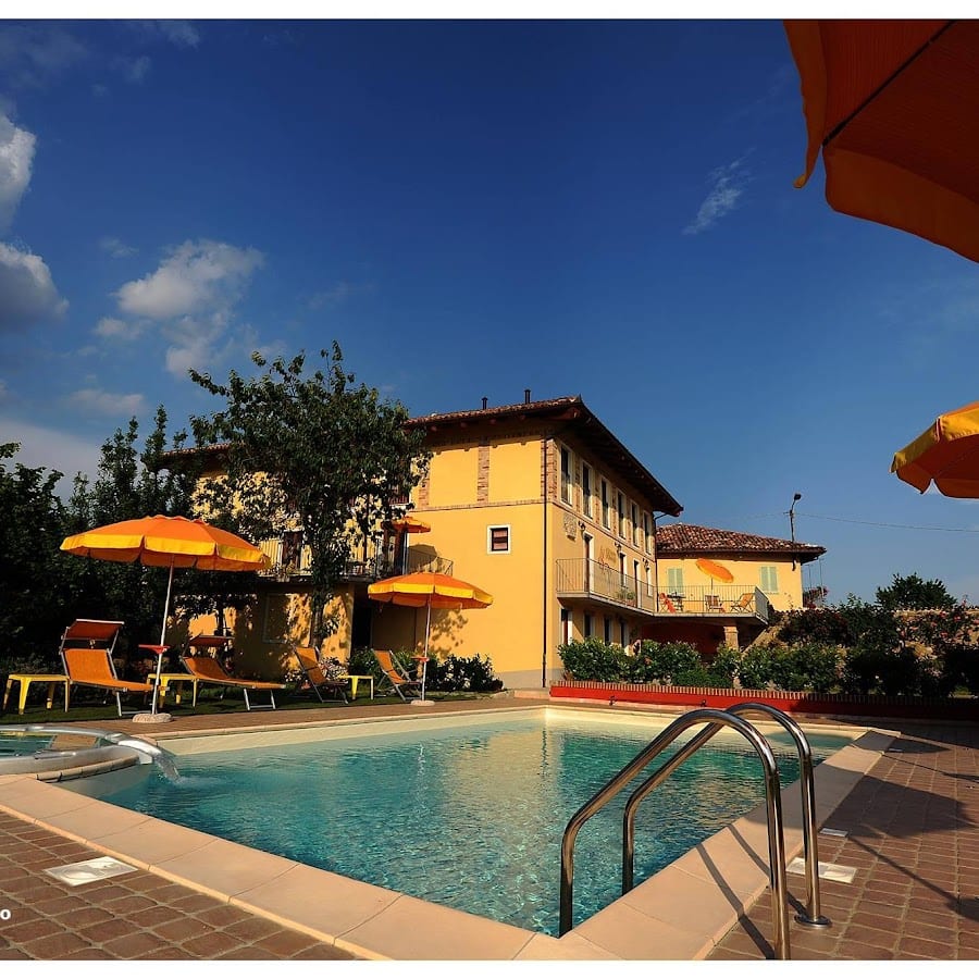 Agriturismo Bianconiglio - B&B Langhe del Barolo