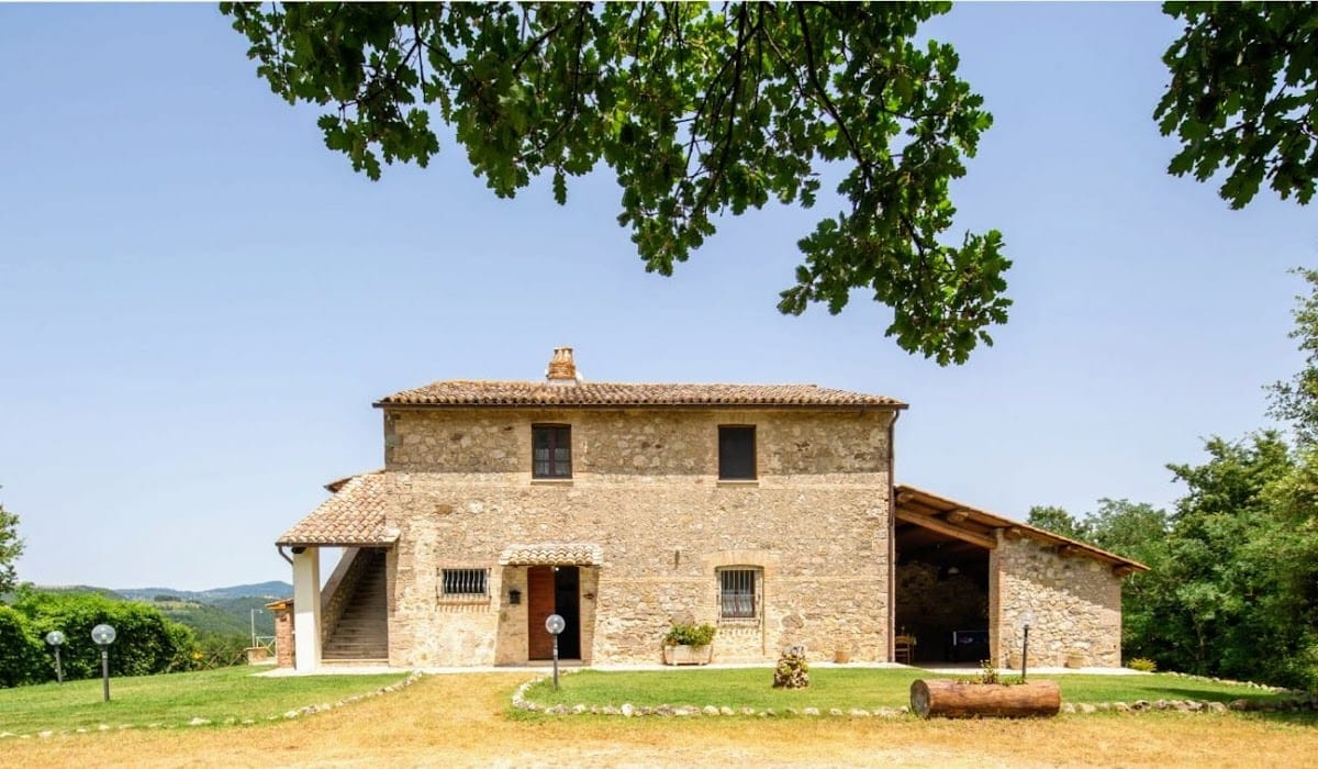 Casale al lago