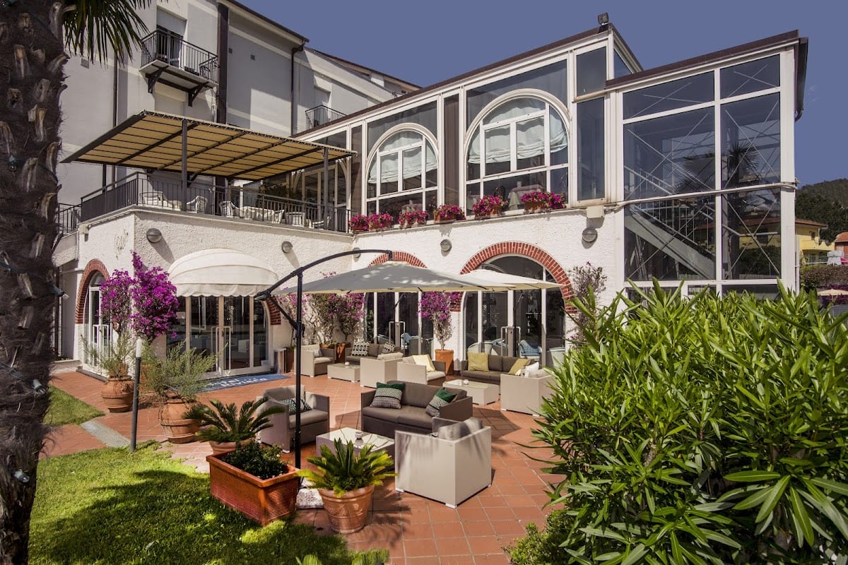 Riviera Hotel