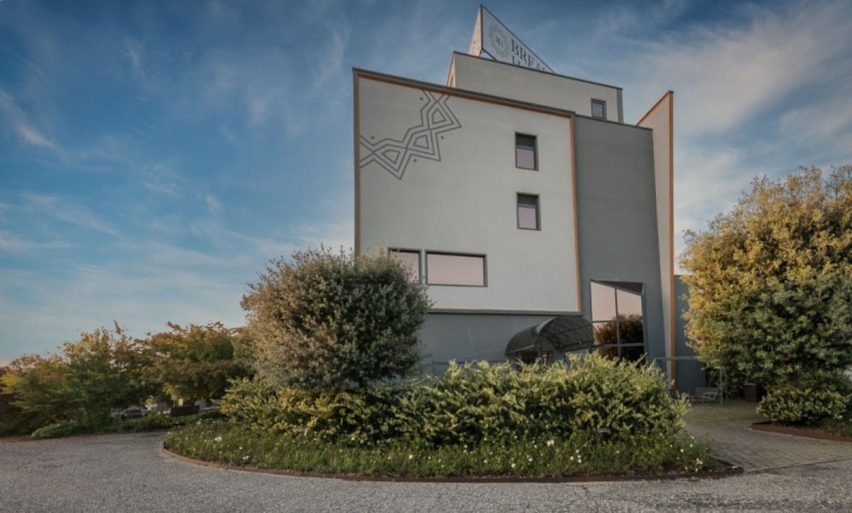Break Hotel