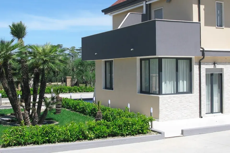 B&B MIRAGE