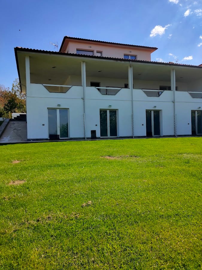 la staccionata bianca