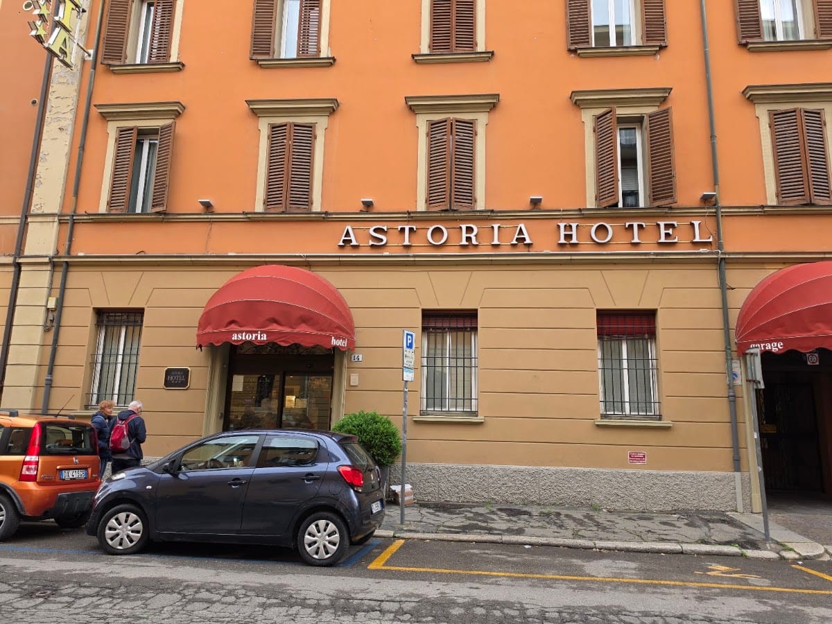 Astoria Deluxe Rooms