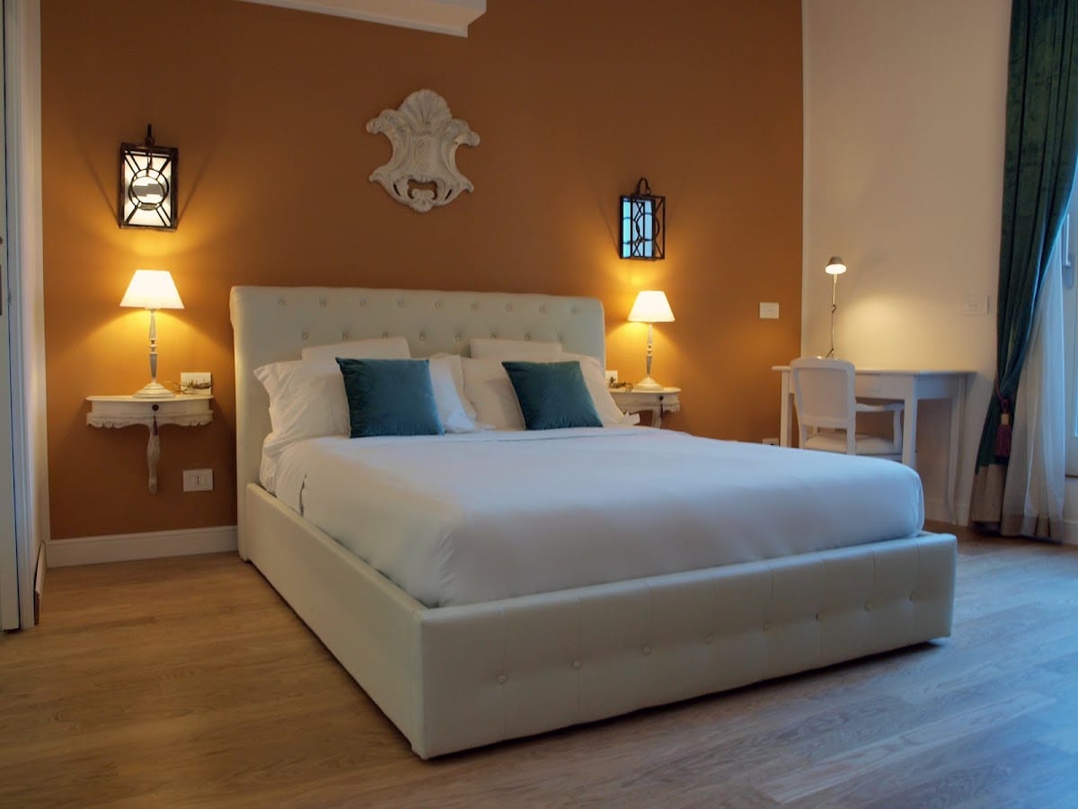 Cosmopolitan Central Rooms
