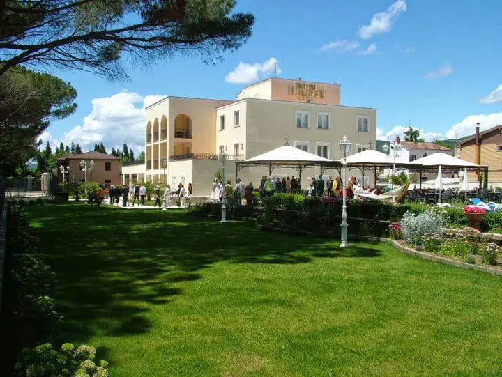Hotel Holiday