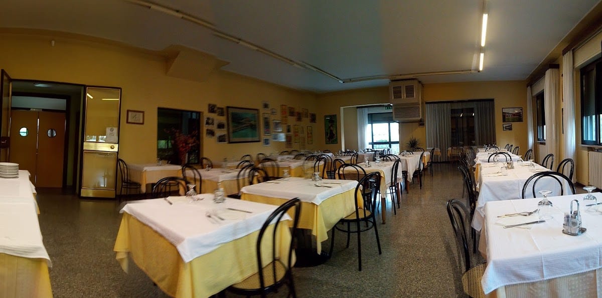 Trattoria Del Pesce Albergo del Po Osteria al Ponte museo dei pontieri