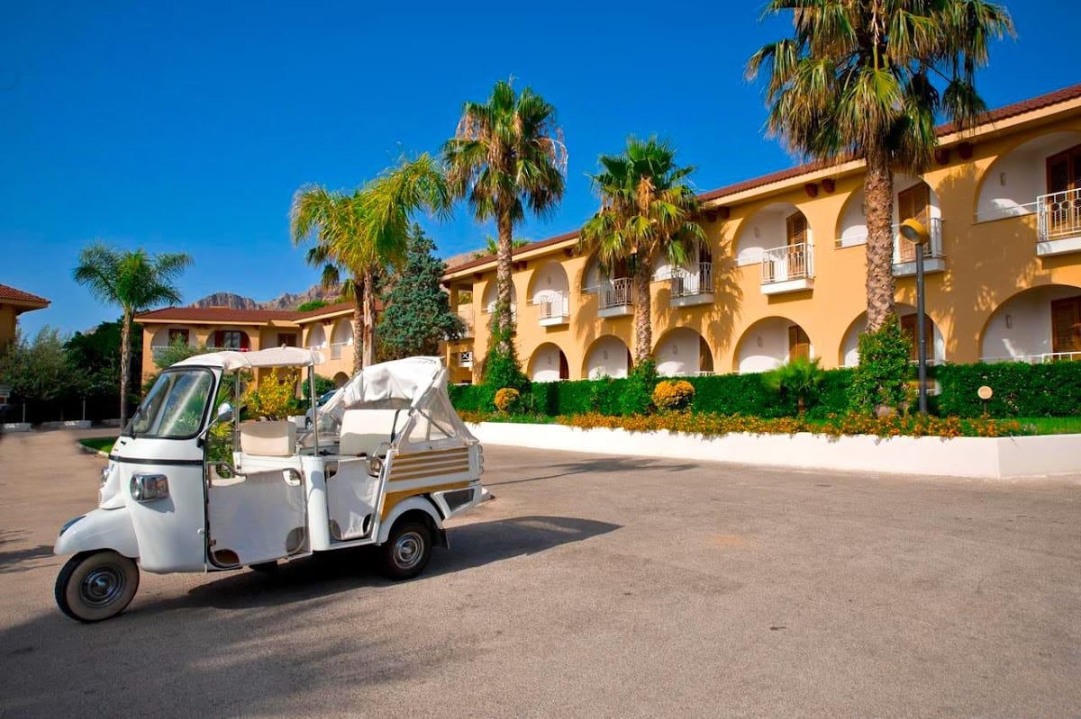 Perla del Golfo Resort