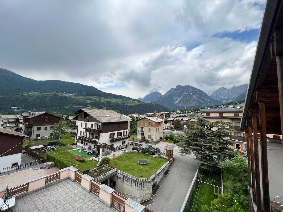 Ambassador Bormio | Hotel Restaurant Wine bar on Stelvio Slope
