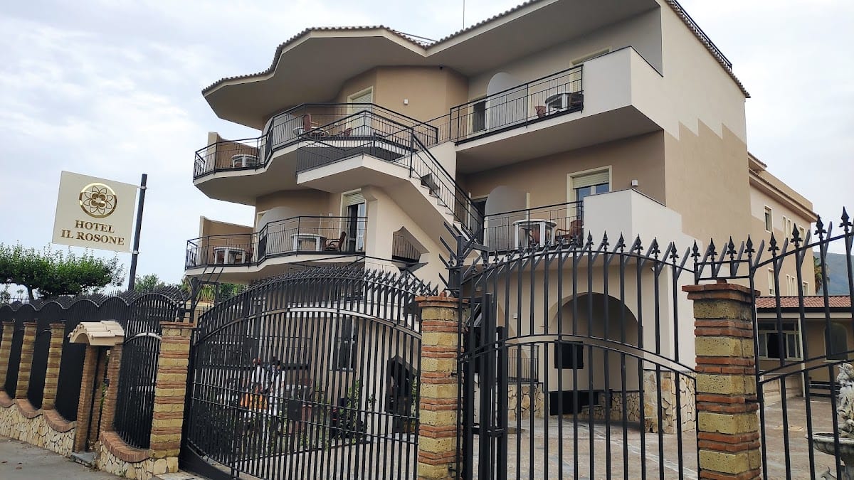Hotel Il Rosone S.r.l.