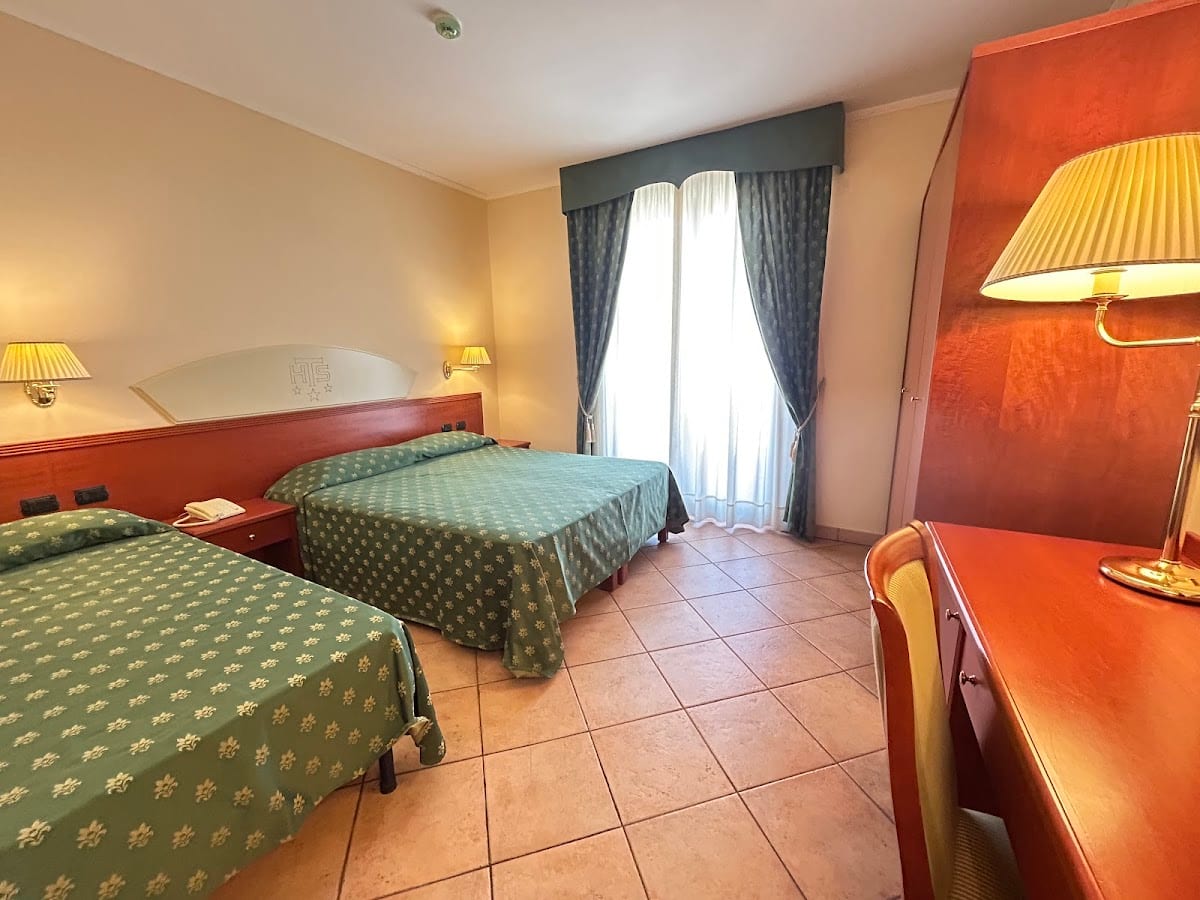 Hotel Tito Serranò