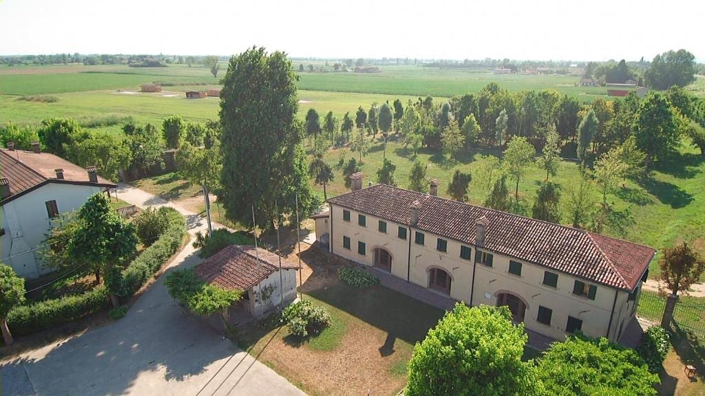 Va Oltre - La Tenuta