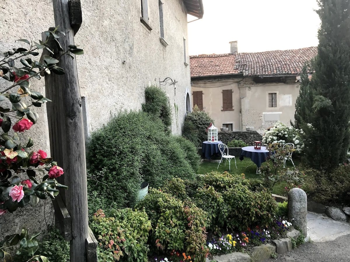 B&B Tana del ghiro-Ligurno-Porto Valtravaglia-Lago Maggiore-Varese