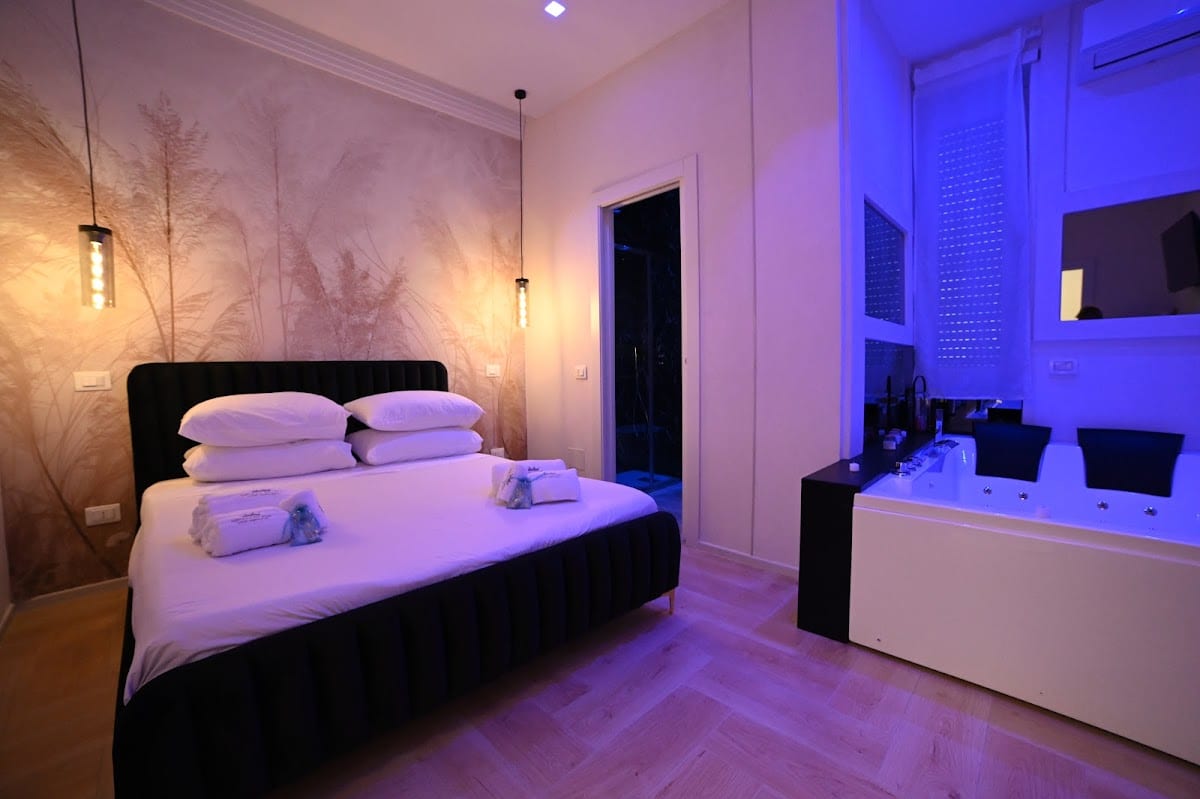 GRAN DUCA SAN RICCARDO LUXURY HOUSE & SUITE SPA -CHECK IN H24 - AFFITTACAMERE - HOTEL VICINO AEROPORTO - AIRPORT BRINDISI